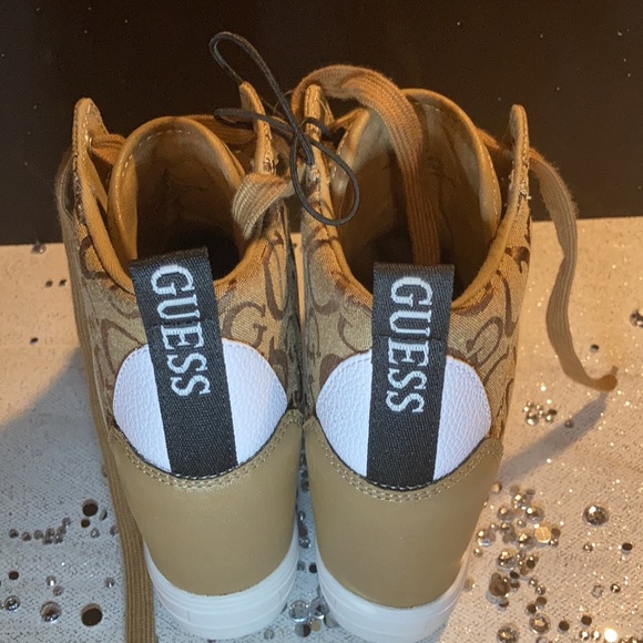 Guess athletic hi tops - Picture 3 of 16